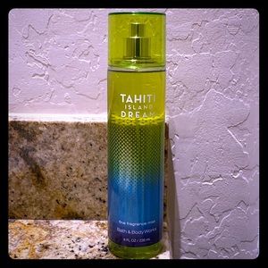 ***DISCONTINUED*** Bath and Body Works spray